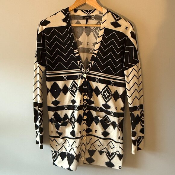 Nollie Black Ivory Cream White Long Sleeve Button Down Graphic Aztec Sweater S - Picture 2 of 7